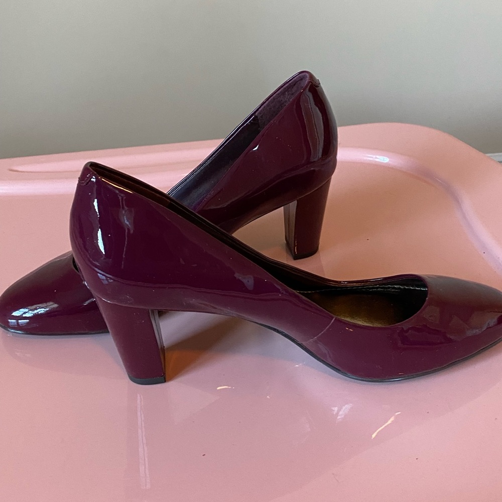Women Red leather upper with 2inch heels